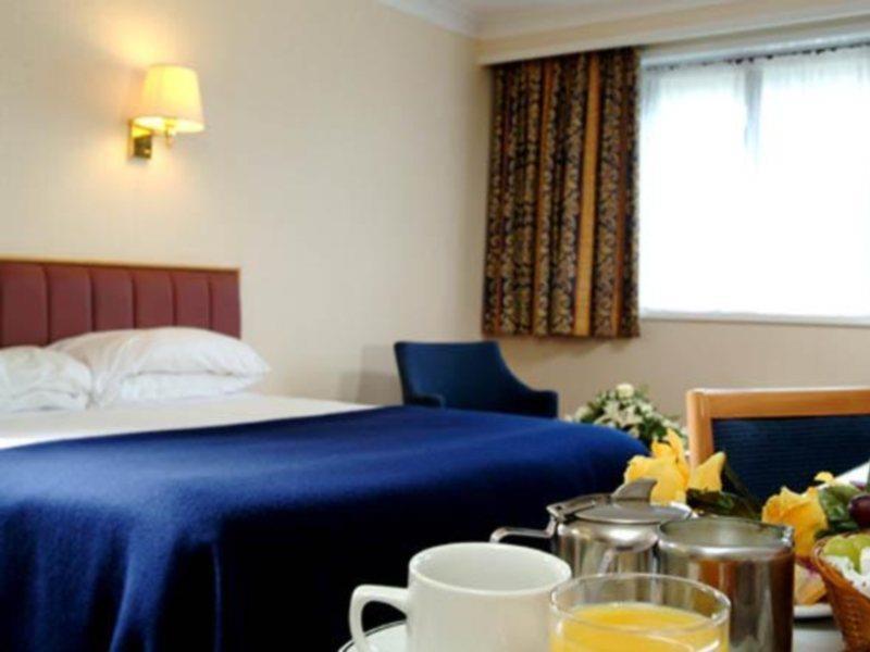 Holiday Inn Cardiff North M4 Jct 32, An Ihg Hotel Eksteriør bilde